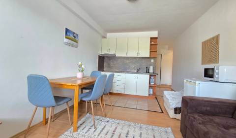 Eladó 2 szobás lakás, 2 szobás lakás, Banská Bystrica, Szlovákia