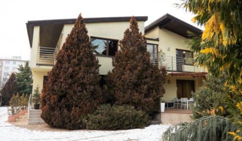 Eladó Családi ház, Családi ház, Šafárikova, Rožňava, Szlovákia