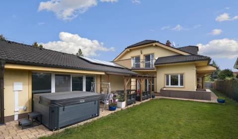 Kiadó Családi ház, Családi ház, Železničná, Senec, Szlovákia