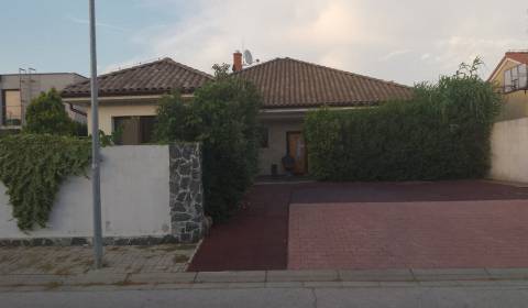 Eladó Családi ház, Családi ház, Trnava, Szlovákia