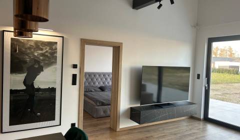 Eladó 3 szobás lakás, 3 szobás lakás, Senica, Szlovákia