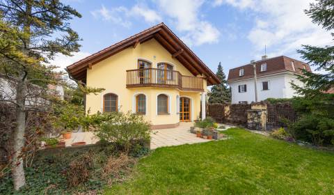 Eladó Családi ház, Családi ház, Šuty, Bratislava - Vajnory, Szlovákia