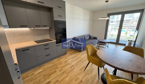 Kiadó 2 szobás lakás, 2 szobás lakás, Bottova, Bratislava - Staré Mest