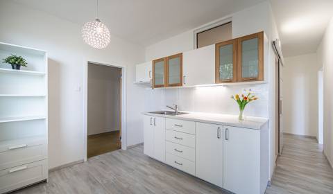 Eladó 3 szobás lakás, 3 szobás lakás, Bratislavská, Pezinok, Szlovákia