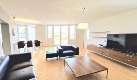 Kiadó 3 szobás lakás, 3 szobás lakás, Zámocká, Bratislava - Staré Mest