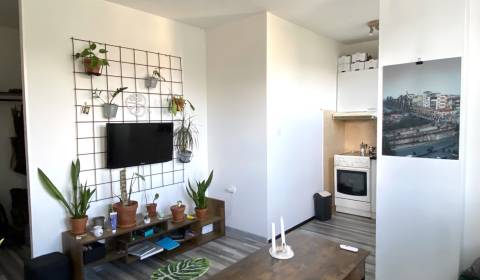 Eladó 2 szobás lakás, 2 szobás lakás, Stavbárska, Martin, Szlovákia