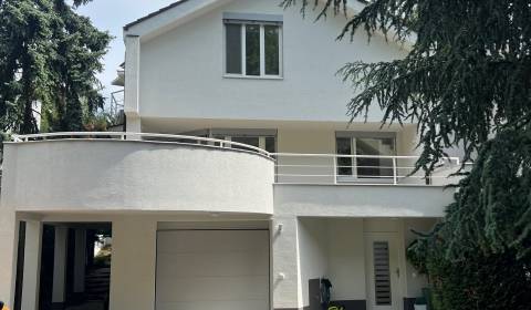 Eladó Családi ház, Családi ház, Tichá, Bratislava - Staré Mesto, Szlov