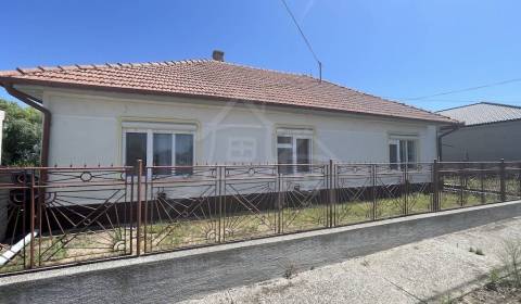 Eladó Családi ház, Családi ház, Nové Zámky, Szlovákia