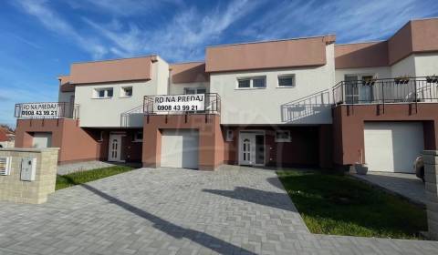 Eladó Családi ház, Családi ház, Nové Zámky, Szlovákia