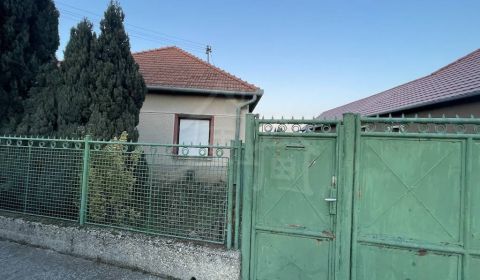 Eladó Családi ház, Családi ház, Nové Zámky, Szlovákia