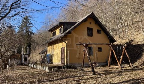 Eladó Nyaraló, Nyaraló, Košice-okolie, Szlovákia