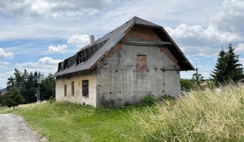 Eladó Családi ház, Családi ház, Žiar nad Hronom, Szlovákia