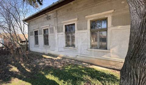 Eladó Családi ház, Családi ház, Komárno, Szlovákia