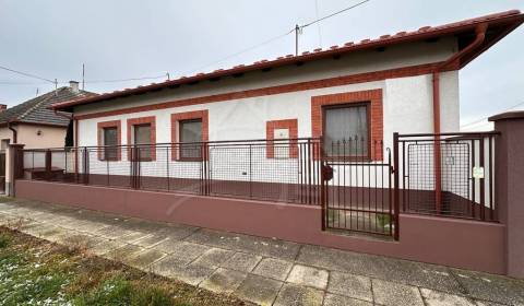 Eladó Családi ház, Családi ház, Komárno, Szlovákia