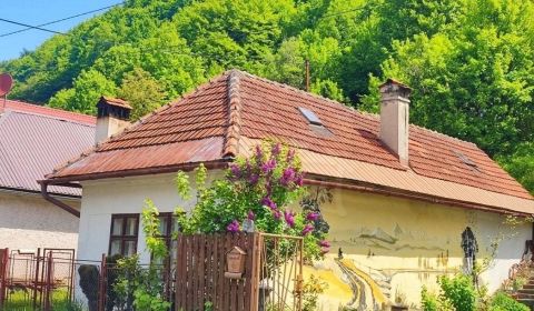 Eladó Családi ház, Családi ház, Banská Bystrica, Szlovákia