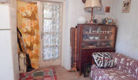 Eladó Családi ház, Családi ház, Dubník, Nové Zámky, Szlovákia