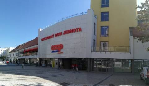 Kiadó Üzlethelység, Üzlethelység, Trojičné námestie, Trnava, Szlovákia