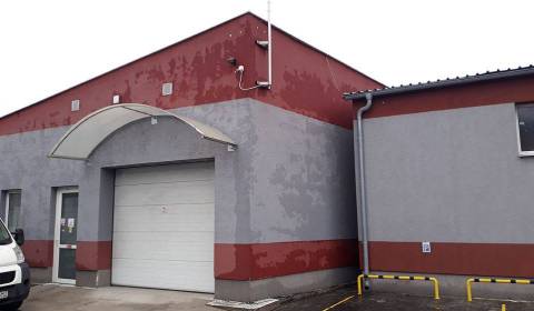 Kiadó Raktárak és ipari épületek, Trnava, Szlovákia