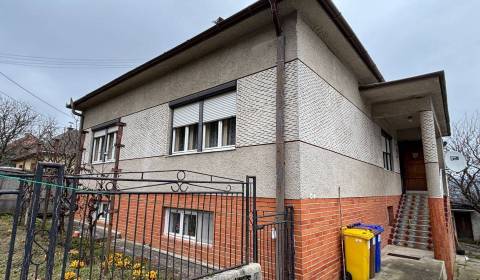 Eladó Családi ház, Családi ház, tichá, Topoľčany, Szlovákia
