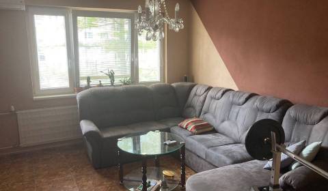 Eladó 3 szobás lakás, 3 szobás lakás, Cyrila A Metoda, Bánovce nad Beb