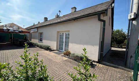 Kiadó Üzlethelység, Üzlethelység, hlavna, Topoľčany, Szlovákia