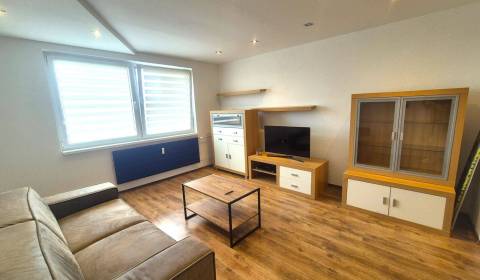 Eladó 3 szobás lakás, 3 szobás lakás, Topoľčany, Szlovákia