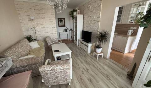 Eladó 3 szobás lakás, 3 szobás lakás, Topoľčany, Szlovákia