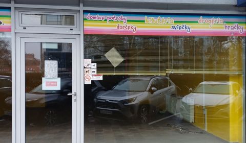 Kiadó Üzlethelység, Üzlethelység, Trnava, Szlovákia
