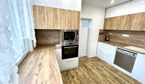 Eladó 3 szobás lakás, 3 szobás lakás, L.Novomeského, Senica, Szlovákia