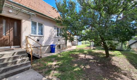 Eladó Családi ház, Családi ház, Topoľčany, Szlovákia