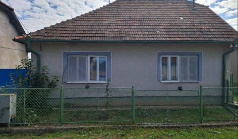 Eladó Családi ház, Családi ház, Topoľčany, Szlovákia