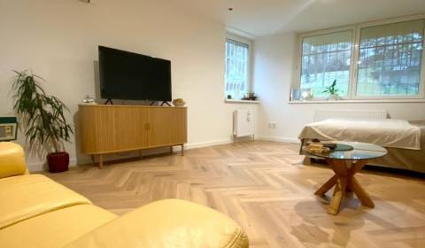 Eladó 4 szobás lakás, 4 szobás lakás, Cabanova, Bratislava - Dúbravka,