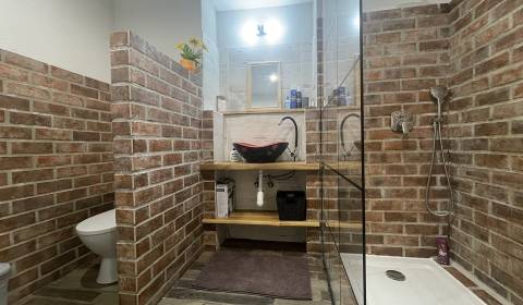 Kiadó 2 szobás lakás, 2 szobás lakás, Štúrovo námestie, Martin, Szlová