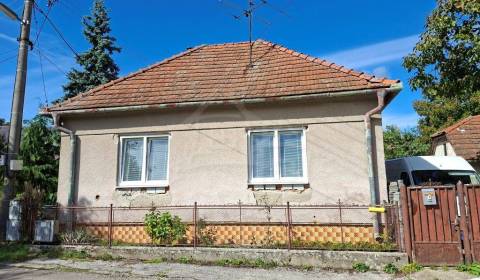 Eladó Családi ház, Családi ház, Zlaté Moravce, Szlovákia