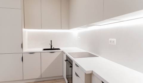 Eladó 2 szobás lakás, 2 szobás lakás, Exnárova, Bratislava - Ružinov, 