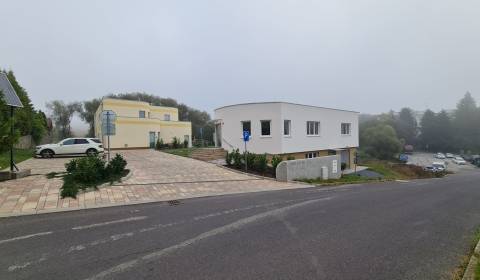 Kiadó Irodahelység, Irodahelység, Podbeľová, Zvolen, Szlovákia