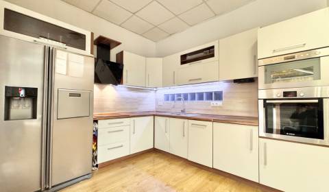 Eladó Családi ház, Családi ház, Žilina, Szlovákia