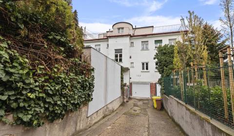 Eladó 2 szobás lakás, 2 szobás lakás, Hlavatého, Bratislava - Staré Me