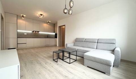 Kiadó 2 szobás lakás, 2 szobás lakás, Na pažiti, Trenčín, Szlovákia