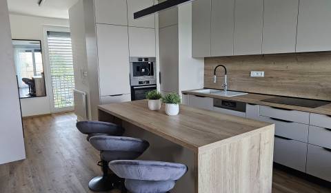 Kiadó 3 szobás lakás, 3 szobás lakás, Kollárova, Nitra, Szlovákia