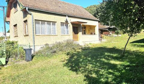 Eladó Családi ház, Családi ház, Bánovce nad Bebravou, Szlovákia