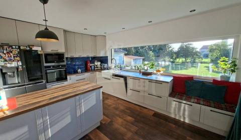 Eladó Családi ház, Családi ház, Zlaté Moravce, Szlovákia