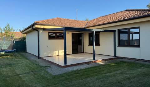 Eladó Családi ház, Családi ház, Senec, Szlovákia