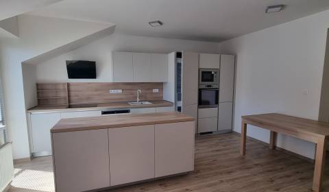 Kiadó 3 szobás lakás, 3 szobás lakás, Nové Zámky, Szlovákia