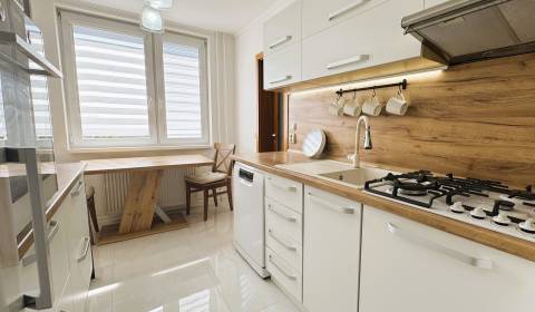 Eladó 3 szobás lakás, 3 szobás lakás, Cintorínska, Trebišov, Szlovákia