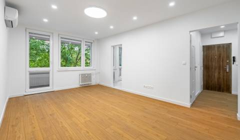 Kiadó 3 szobás lakás, 3 szobás lakás, Fadruszova, Bratislava - Karlova