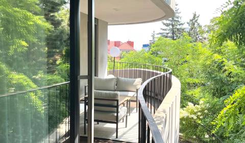 Kiadó 4 szobás lakás, 4 szobás lakás, Okánikova, Bratislava - Staré Me