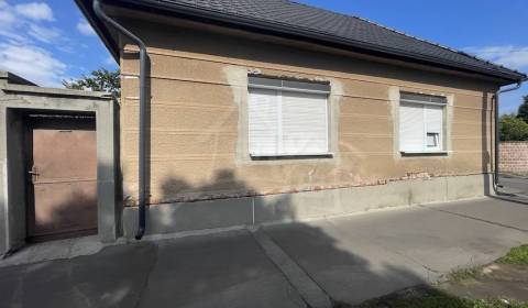 Eladó Családi ház, Családi ház, Nové Zámky, Szlovákia