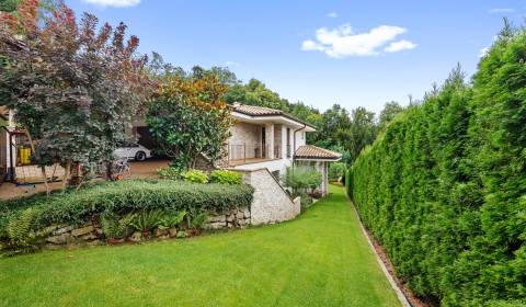 Csendes családi ház Pozsony közelében, erdő szélén