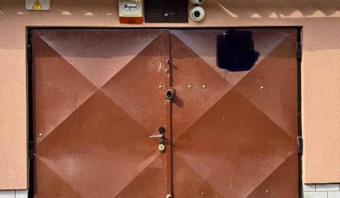 Eladó Garázsok, Garázsok, Tabaková, Komárno, Szlovákia